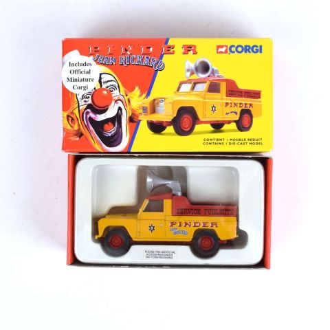Land Rover Pick Up Corgi x Pinder, état neuf dans son carton, réf 07201