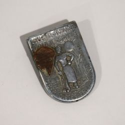 Broche rare "Leuchte-scheine gold'ne Sonne über dieses freie Land. 1940/41" avec profil de la Grande-Duchesse Charlotte
