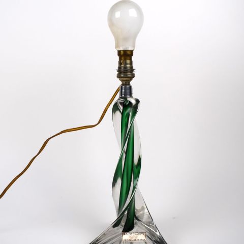 Pied de lampe en cristal torsadé vert, années 50/60, 32 cm de hauteur