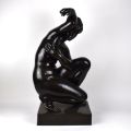 Hockende Venus aus Bronze im Stil von François Joseph Bosio, 74 cm