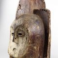 Masque-heaume Fang Ngontang : Masque rare et ancien, symbole des esprits défunts