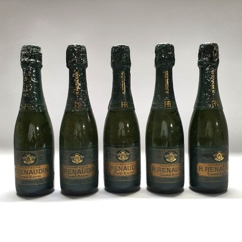 Cinq demi-bouteilles de Champagne R. Renaudin, Grande réserve, non millésimé à vendre