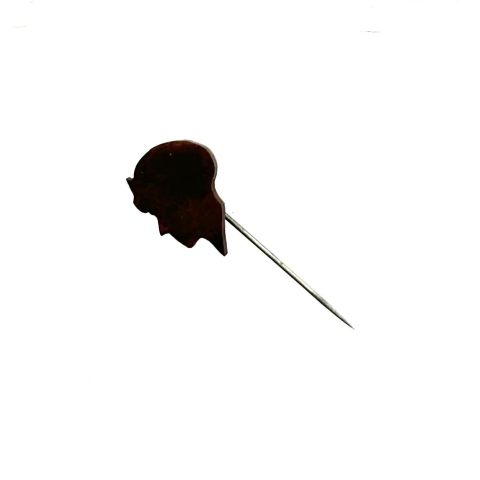 Épinglette de la Grande-Duchesse Charlotte : symbole emblématique de la Seconde Guerre mondiale