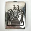 Élégant étui à cigarettes en argent, design guilloché, travail anglais de 1926