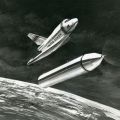 Seltene Fotografie eines Space-Shuttle-Konzepts beim Abwurf des Bauchtanks