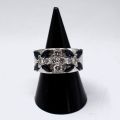 Bague en or gris avec saphirs et diamants de qualité exceptionnelle