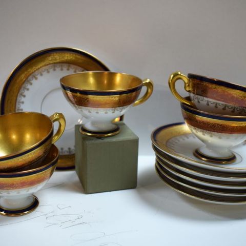 Ensemble de cinq tasses et 6 assiettes ROSENTHAL
