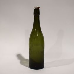 Bouteille de bière ancienne gravée "Brasserie Luxembourgeoise G. GILSON. Izel"