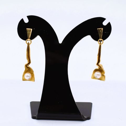 Boucles d'oreilles pendantes en or 18ct, perles