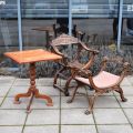 Ensemble de mobilier Renaissance : Fauteuil, Tabouret et Table, XXe siècle