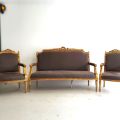 Salon en bois doré style Louis XVI, canapé et fauteuils anciens