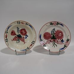 Steingutteller BOCH Luxembourg, Blumendekor, 19. Jahrhundert