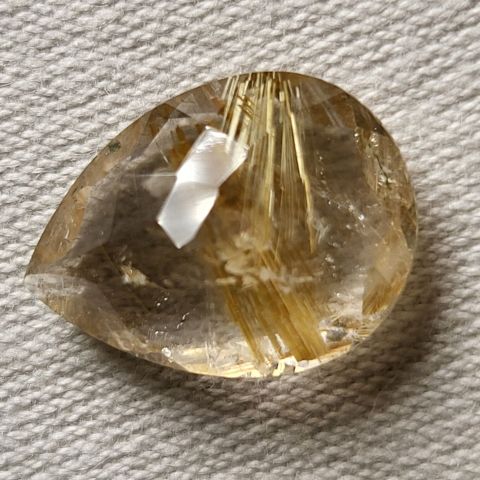 Quartz Rutile naturel jaune de 5,70 Ct avec certificat GLI