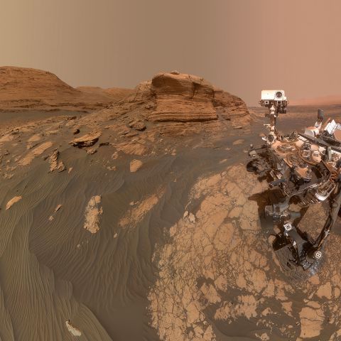 (NASA. GRAND FORMAT. MARS MERCOU. CURIOSITY) Un superbe panorama martien