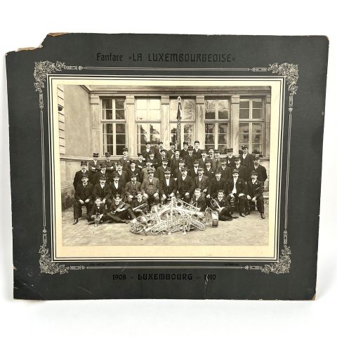 Photographie historique de la fanfare "La Luxembourgeoise" par Paul Kutter, 1908-1910