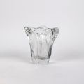 Vase en cristal Daum France, col en étoile, hauteur 15 cm, signé