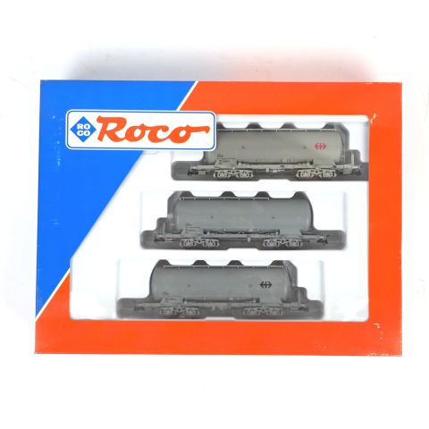 Coffret de trois wagons-citernes SBB CFF en état neuf avec accessoires