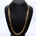 Chaîne en or 18ct, gros maillons, poids de 84.84g