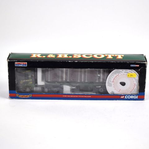 Camion Foden Alpha Log Trailer, CORGI CC13902, état usé, dans sa boîte