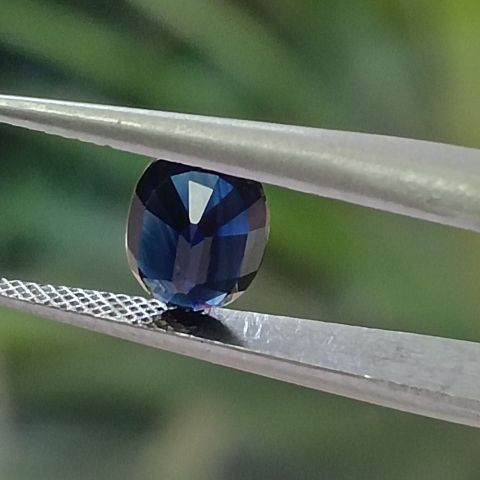 Saphir naturel de Madagascar - Bleu royal - 1.42 carats - Certificat GFCO