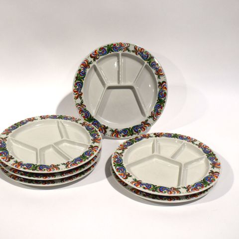 Lot de 6 assiettes à compartiments Villeroy & Boch modèle "Coqs"