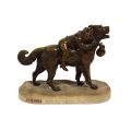 Sculpture en bronze du XIXème siècle : Enfant sur chien signé CHEMIN