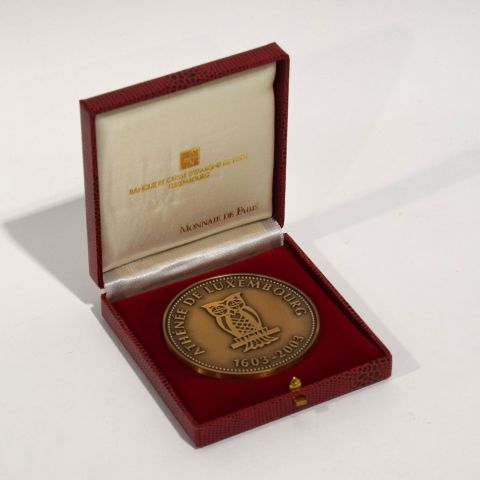 Médaille en bronze commémorative des 400 ans de l'Athénée de Luxembourg