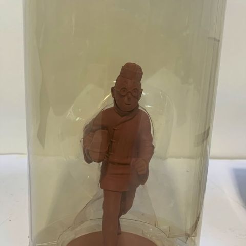 Figurine Tintin en résine monochrome, costume chinois, 12 cm, éditions Moulinsart