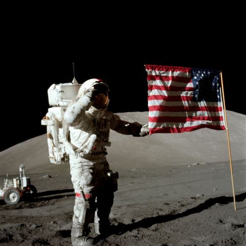 Photographie Apollo 17 : Dernier drapeau américain sur la Lune, 1972