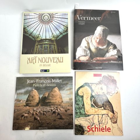 Réunion d'ouvrages sur les maîtres de l'art et l'Art Nouveau belge