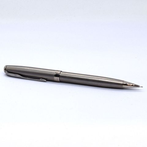 Stylos porte-mines Parker Sonnet en acier CT, élégant et en excellent état