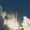 Historischer Start des Shuttles Discovery mit dem ersten russischen Astronauten