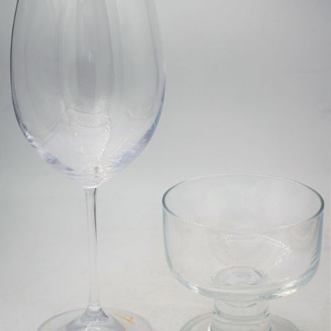 (CRISTAL) Ensemble de 9 verres en cristal, non signés