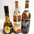 Set mit drei Flaschen Alkohol: Grappa Piave, Deutscher Weinbrand Asbach Uralt, Royal Brandy