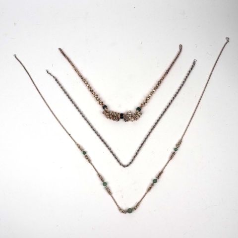 Ensemble de 2 colliers en argent avec perles colorées et chaîne incluse