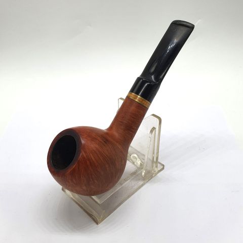 Pipe en bruyère lisse de Saint-Claude, confrérie des maîtres pipiers, 2011