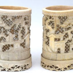 Small brush holder in carved and openworked ivory