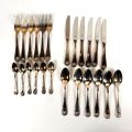 Service de couverts VERSACE par Rosenthal, modèle Médusa, en métal argenté