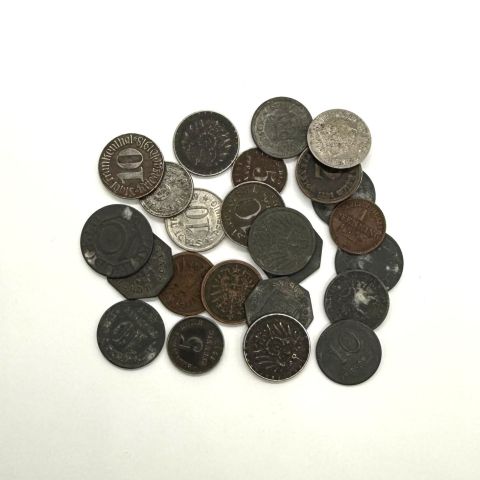 Réunion de 23 pièces de monnaie allemandes et polonaises, 1857-1942