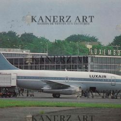 Luxury postcard of the Boeing 737-200 at Luxembourg airport