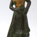 Sculpture chryséléphantine style Chiparus : Fermière flamande, début XXe siècle