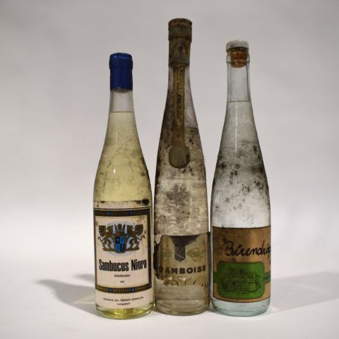 Lot de spiritueux haut de gamme avec bouteille de Framboise de Lorraine
