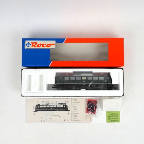 Locomotive électrique "Br 140 749-3" (DB) en état neuf avec accessoires