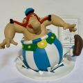 (ASTÉRIX) LEBLON-DELIENNE : Obelix breaks the ice (LAS09), figurine from the universe of GOSCINNY & UDERZO, 2006, original box, certificate #884/1500, height 18 cm