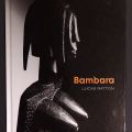 Catalogue illustré de l'exposition sur les sculptures Bambara de Lucas Raton