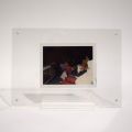 Polaroid d'A. Warhol, série Family Portrait, encadré en plexiglas, sans certificat