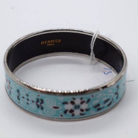 Bracelet jonc émaillé Hermès, couleurs vives, avec sac d’origine