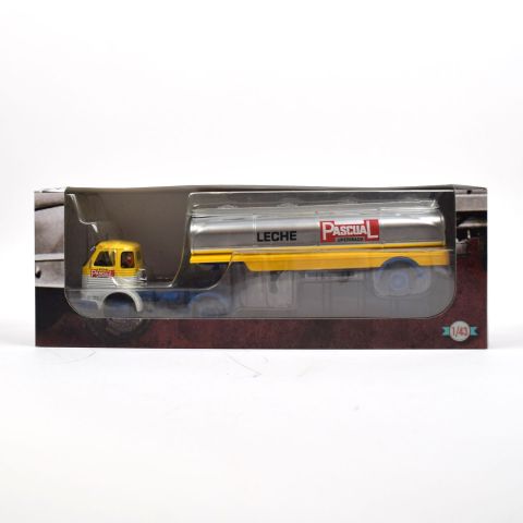 Camion Pascual Uperisada 1/14 : état bon, dans sa boîte d'origine