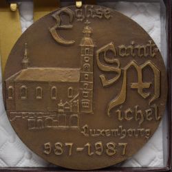 Commemorative medal for the 1000th anniversary of the Eglise Saint-Michel Luxembourg, signed GC, BCEE edition