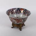 Bol en faïence Imari sur piétement en bronze doré, France, XIXe siècle